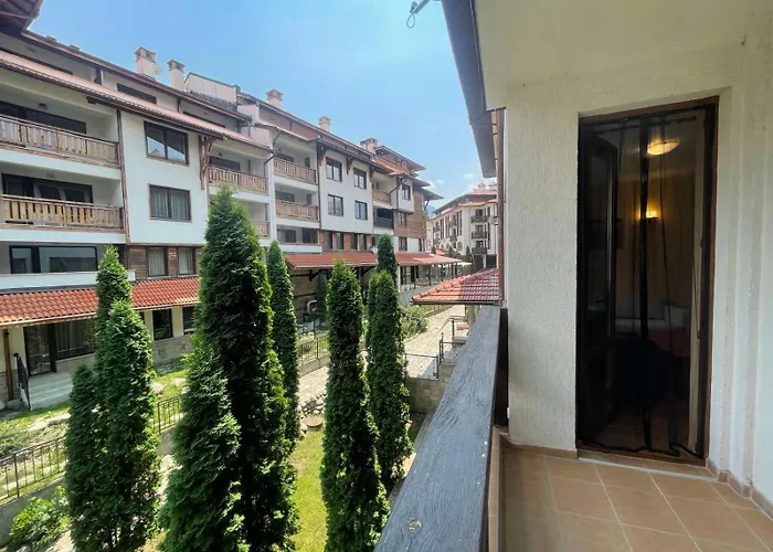 Ski-in Ski-out Fantastic Apartman Banszko